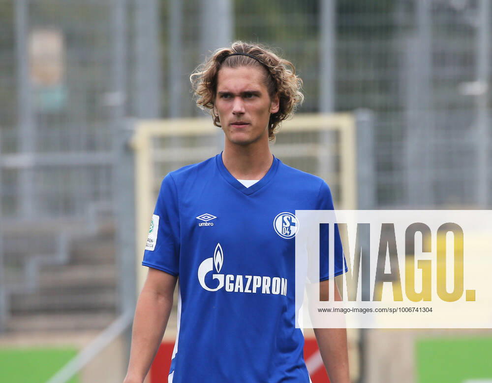 A Junioren Bundesliga Staffel West, Saison 2021 2022, 2. Spieltag, Fortuna Düsseldorf U 19 - Schalke U 19, -- Juan Ignacio Cabrera ( Schalke U 19 ) Portrait
