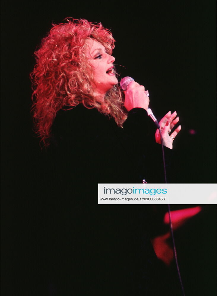 Bonnie Tyler im ICC, Berlin live, voc, rock,
