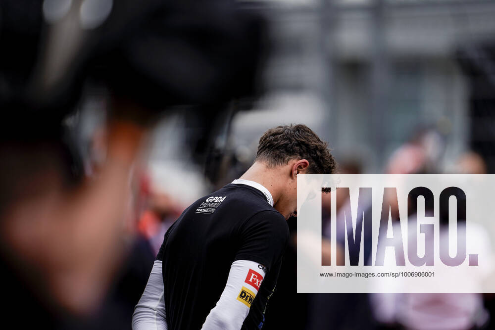LANDO NORRIS of Great Britain and McLaren F1 Team on the starting grid prior to the 2021 FIA Formula 1 Russian Grand Prix at Sochi Autodrom in Sochi, Russia. Sochi Russia - ZUMAg147 20210926_zap_g147_079