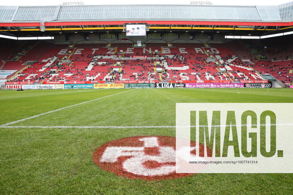 Fussball 3.Liga, 1.FC Kaiserslautern - Wuerzburger Kickers, v.l. Fritz-Walter-Stadion, 1.FC Kaiserslautern, FCK, Stadion, Innenansicht, Logo, Wappen Kaiserslautern