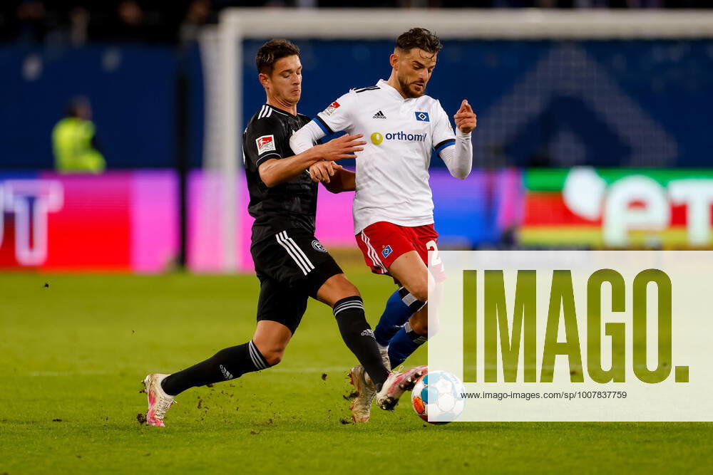 - Fußball, 2. Bundesliga 2021 22, Hamburger SV - Fortuna Düsseldorf: Kristoffer Peterson (Fortuna Düsseldorf, 12), Tim Leibold (Hamburger SV, 21) DFL REGULATIONS PROHIBIT ANY USE OF PHOTOGRAPHS AS IMAGE SEQUENCES AND OR QUASI-VIDEO.