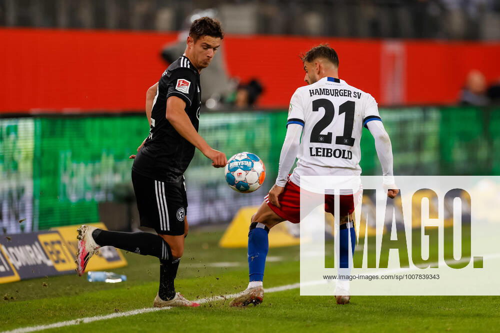 - Fußball, 2. Bundesliga 2021 22, Hamburger SV - Fortuna Düsseldorf: Kristoffer Peterson (Fortuna Düsseldorf, 12), Tim Leibold (Hamburger SV, 21) DFL REGULATIONS PROHIBIT ANY USE OF PHOTOGRAPHS AS IMAGE SEQUENCES AND OR QUASI-VIDEO.