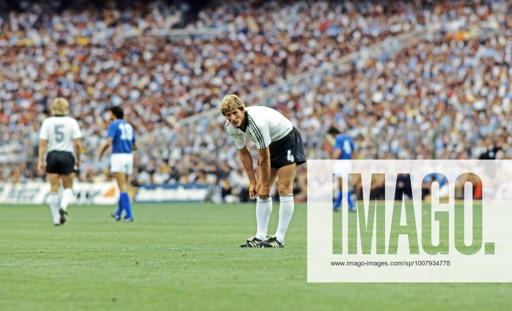 Italien - Deutschland Spanien, Madrid, 11.07.1982, Fussball, FIFA WM 1982 in Spanien, Finale, Italien - BRD Deutschland (DFB) (3:1): Karlheinz Förster (Deutschland).
