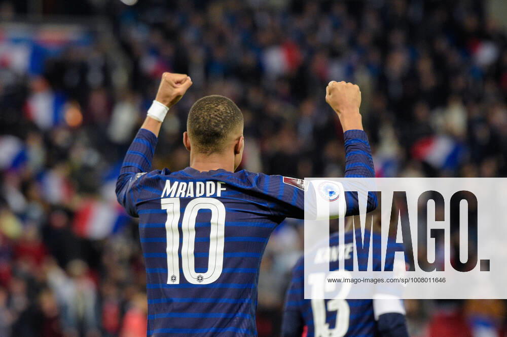 Joie des joueurs de l equipe de France apres le but de - Kylian Mbappe ( 10 - France ) - FOOTBALL : France vs Kazakhstan - Qualification coupe du monde - Paris - 13 11 2021 FedericoPestellini Panoramic