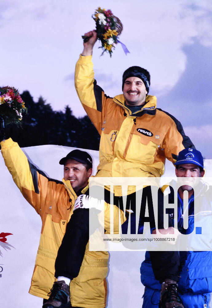 HACKL Georg Team GER Rodeln Olympiasieger mit MUELLER Jens und ZOEGGELER Armin Olympische Winterspiele 1998 in Nagano Japan vom 07. - 22. 02 1998 am 9. 02.1998 in Nagano