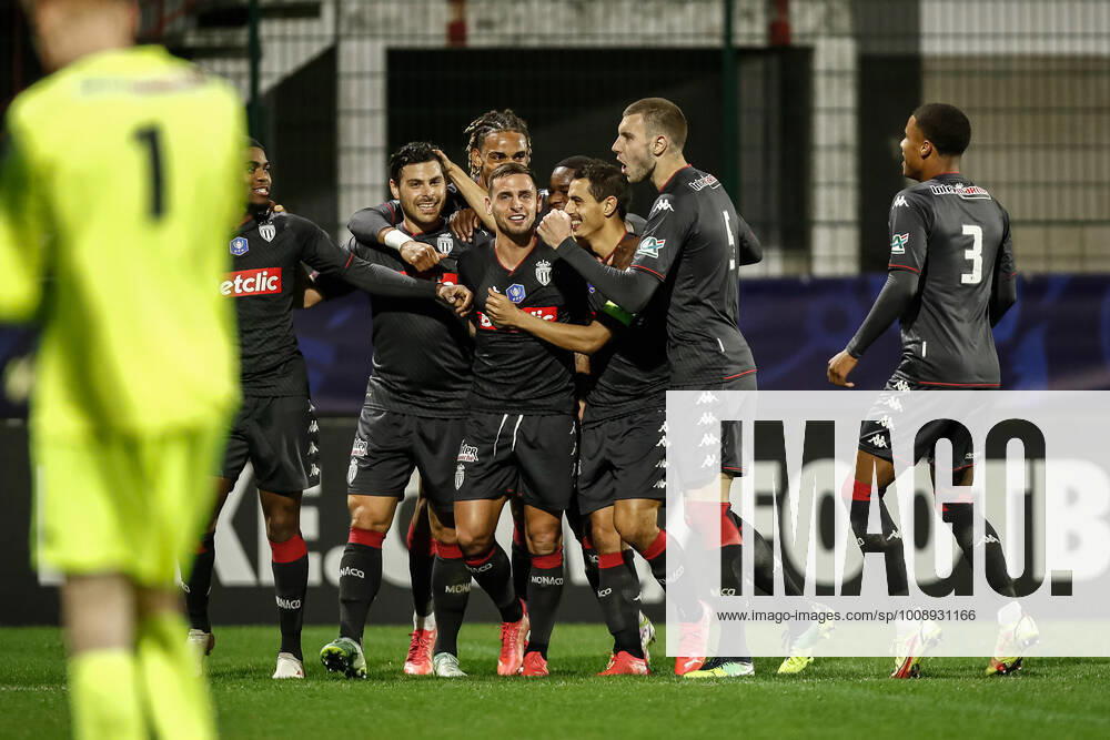 Joie des joueurs de l AS Monaco apres le but de Kevin Volland (AS Monaco) FOOTBALL : 16e finale de la Coupe de France - Quevilly-Rouen vs AS Monaco - 02 01 2022 AurelienMorissard Panoramic