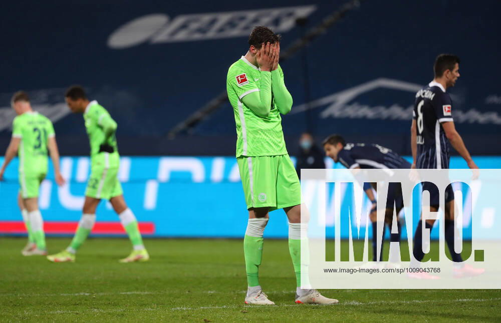 KW01 Bochum vs. VfL, 1. BL Bochum, 09.01.2022, FUßBALL - VfL Bochum 1848 vs. VfL Wolfsburg, 1. BL, Saison 2021 22. Bild zeigt: Wout Weghorst (VfL Wolfsburg) Bochum