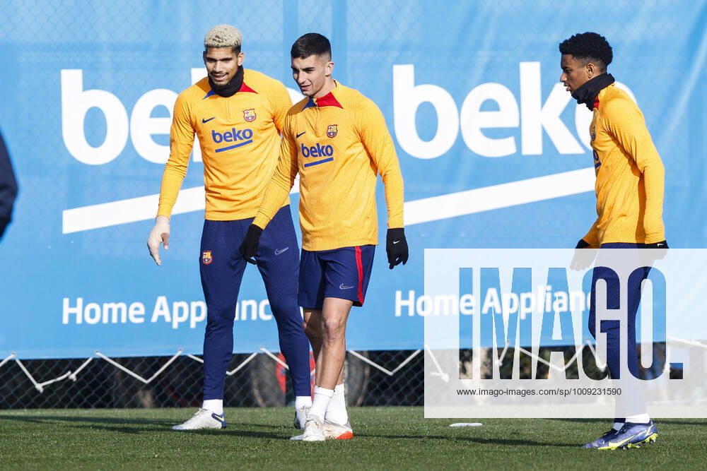 FC Barcelona, Barca Training Session Ferran Torres, Alex Balde and Ronald Araujo during the FC Barcelona training session previous at Copa del Rey match between Atletico de Bilbao at Ciutat Esportiva Joan Gamper on January 19, 2022 in Barcelona. Barcelona Spain Spain
