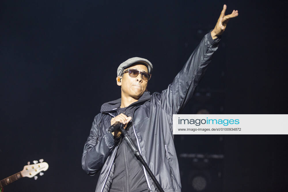 19 Konzert: Xavier Naidoo, Saenger Xavier Naidoo auf Frei Sein Tour live im IFA Sommergarten am 06.09.2015, Pop, Soul, R&B, OpenAir, Open Air, Musik Berlin Deutschland, Germany
