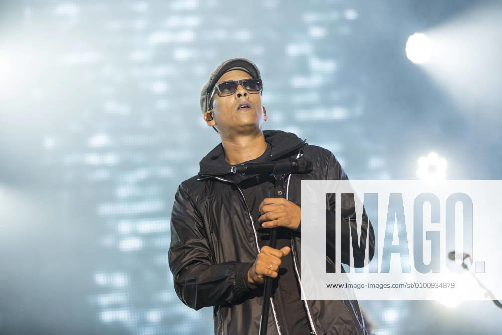 19 Konzert: Xavier Naidoo, Saenger Xavier Naidoo auf Frei Sein Tour live im IFA Sommergarten am 06.09.2015, Pop, Soul, R&B, OpenAir, Open Air, Musik Berlin Deutschland, Germany