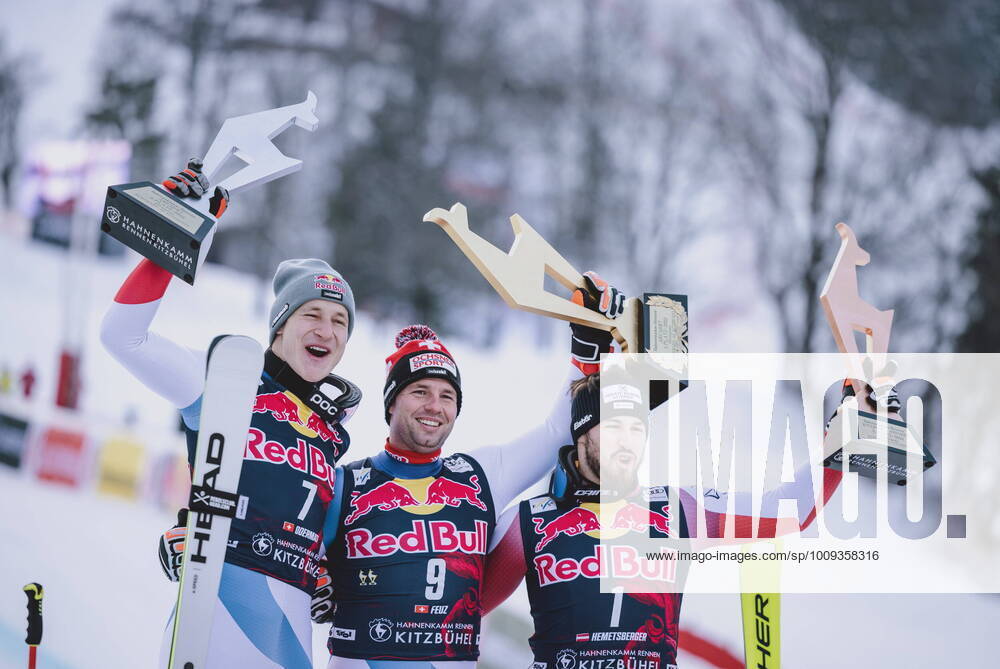 Streif, Kitzbühel, AUT, FIS Weltcup Ski Alpin, Abfahrt, Herren, Siegerehrung, im Bild 2. Platz Marco Odermatt (SUI), Sieger Beat Feuz (SUI), 3. Platz Daniel Hemetsberger (AUT) 2nd Marco Odermatt of Switzerland Winner Beat Feuz of Switzerland 3rd placed Daniel Hemetsberger of Austria during the winner ceremony for the men s Downhill Race of FIS Ski Alpine World Cup at the Streif in Kitzbühel, Austria on 2022 01 23. Expa Kitzbühel