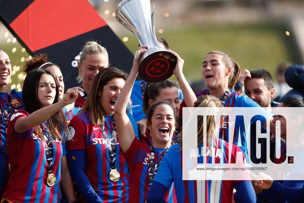 Marta Torrejon of FC Barcelona, Barca and teammates celebrate the victory with the Champions trophy during the Spanish Women Supercup, Final, football match played between FC Barcelona and Atletico de Madrid at Ciudad del Futbol on January 23, 2022, in Las Rozas, Madrid, Spain. LAS ROZAS SPAIN - ZUMAa181 20220123_zaa_a181_306