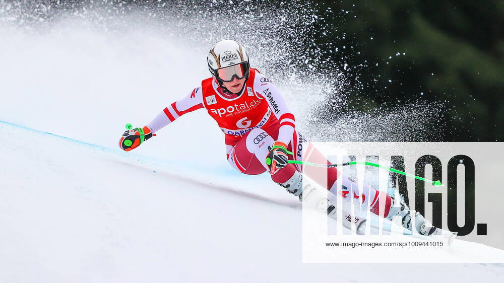 KW04 ALPINE SKIING - FIS WC Garmisch-Partenkirchen GARMISCH-PARTENKIRCHEN,GERMANY,29.JAN.2022 - ALPINE SKIING - FIS World Cup, downhill, ladies. Image shows Cornelia Huetter (AUT). GEPAxpictures xThomasxBachun