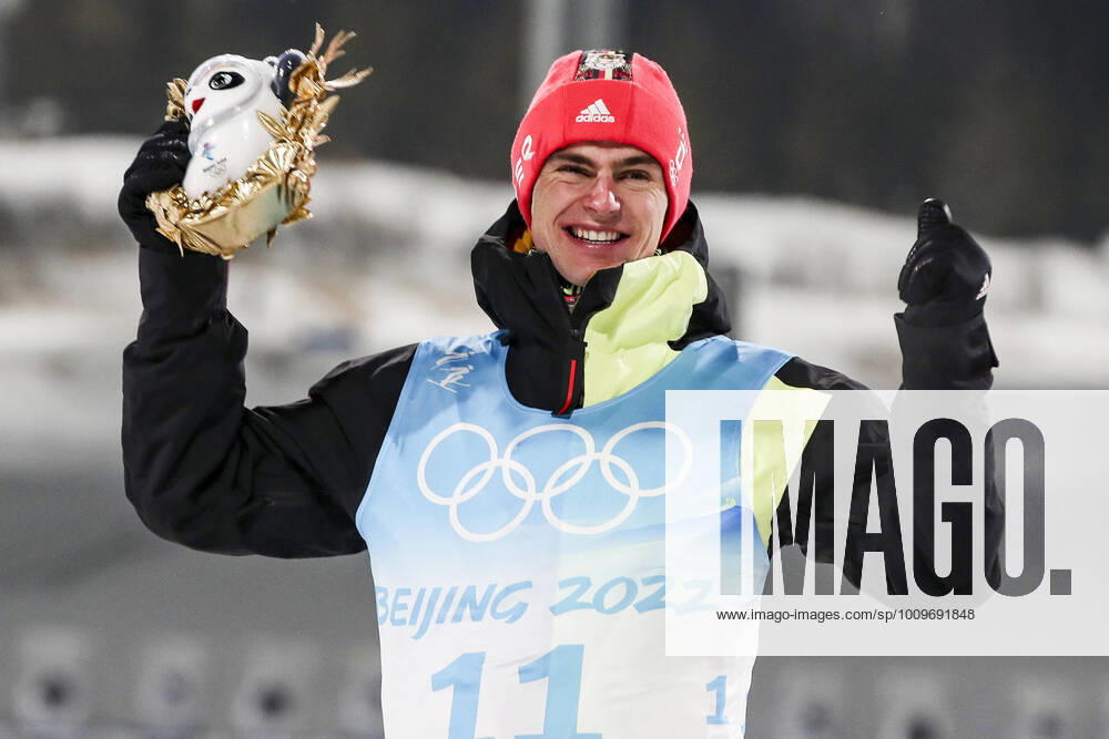KW06 OLYMPICS - Winter Olympic Games, Olympische Spiele, Olympia, OS Beijing 2022 ZHANGJIAKOU,CHINA,09.FEB.22 - OLYMPICS, NORDIC SKIING, NORDIC COMBINED, CROSS COUNTRY - Winter Olympic Games Beijing 2022, 10km Gundersen, men. Image shows the rejoicing of Vinzenz Geiger (GER). GEPAxpictures xPatrickxSteiner