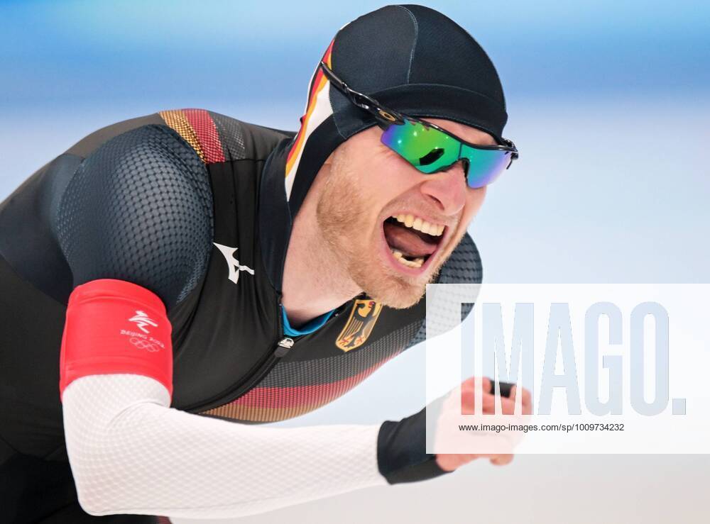 KW06 China Olympics 2022 Speed skating, Eisschnelllauf Men 8111126 11.02.2022 Germany s Patrick Beckert competes in the speed skating men s 10000 m event during the Beijing 2022 Winter Olympic Games, Olympische Spiele, Olympia, OS at the National Speed Skating Oval in Beijing, China. Grigory Sysoev Sputnik Beijing China