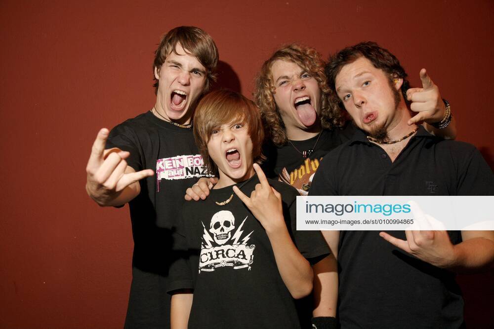 12 Fotoshooting: Die Killerpilze, im Backstage vor ihrem Konzert im berliner Silverwings, Punkrock, Tenniepunk, Deutschrock Berlin Deutschland, germany