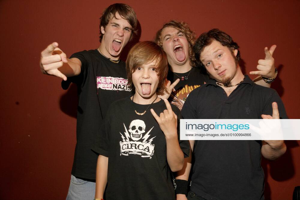 12 Fotoshooting: Die Killerpilze, im Backstage vor ihrem Konzert im berliner Silverwings, Punkrock, Tenniepunk, Deutschrock Berlin Deutschland, germany