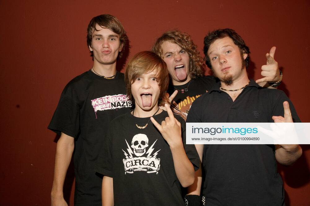 12 Fotoshooting: Die Killerpilze, im Backstage vor ihrem Konzert im berliner Silverwings, Punkrock, Tenniepunk, Deutschrock Berlin Deutschland, germany
