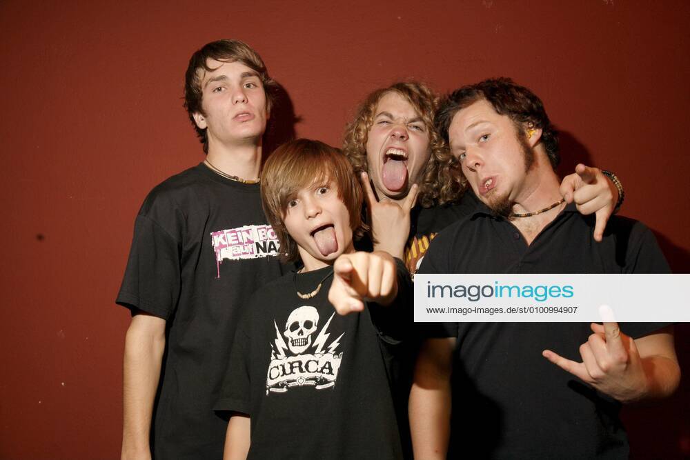 12 Fotoshooting: Die Killerpilze, im Backstage vor ihrem Konzert im berliner Silverwings, Punkrock, Tenniepunk, Deutschrock Berlin Deutschland, germany