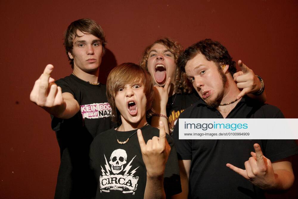 12 Fotoshooting: Die Killerpilze, im Backstage vor ihrem Konzert im berliner Silverwings, Punkrock, Tenniepunk, Deutschrock Berlin Deutschland, germany