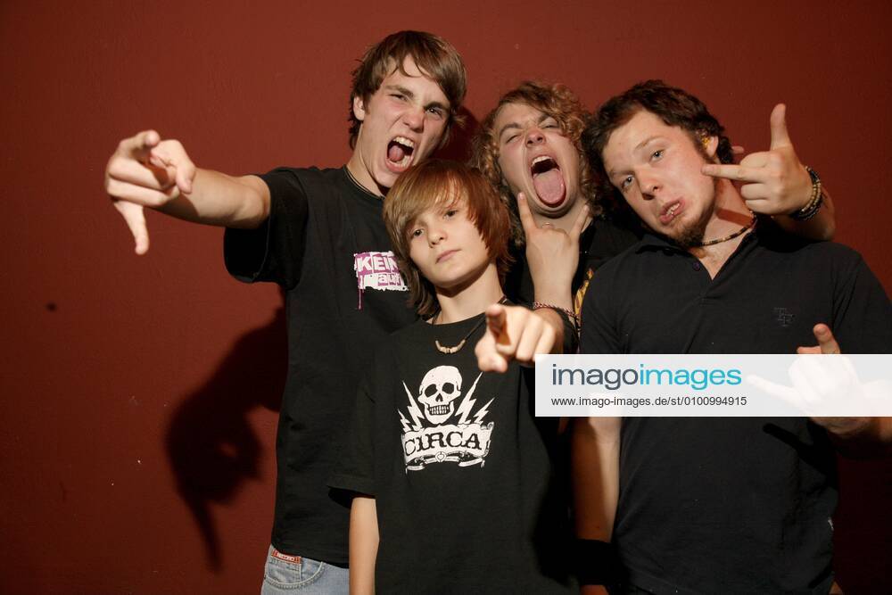 12 Fotoshooting: Die Killerpilze, im Backstage vor ihrem Konzert im berliner Silverwings, Punkrock, Tenniepunk, Deutschrock Berlin Deutschland, germany