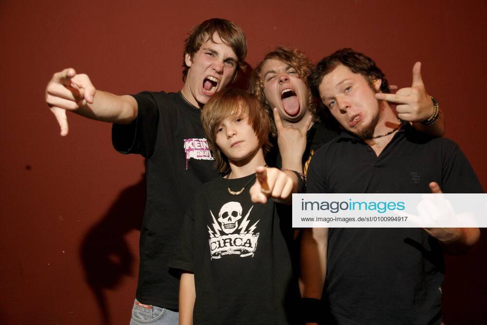 12 Fotoshooting: Die Killerpilze, im Backstage vor ihrem Konzert im berliner Silverwings, Punkrock, Tenniepunk, Deutschrock Berlin Deutschland, germany