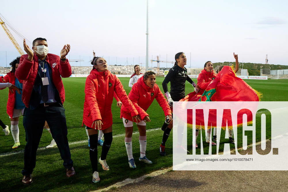 Morocco womens national soccer team players and officials celebrate winning the VisitMalta Women s International Trophy 2022 tournament after beating Moldova 4-0 in the final soccer match between Morocco and Moldova at the Tony Bezzina Stadium, Paola, Malta on 22 February 2022. Morocco v Moldova Womens VMW_22