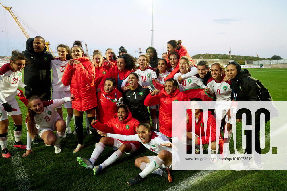 Morocco womens national soccer team players and officials celebrate winning the VisitMalta Women s International Trophy 2022 tournament after beating Moldova 4-0 in the final soccer match between Morocco and Moldova at the Tony Bezzina Stadium, Paola, Malta on 22 February 2022. Morocco v Moldova Womens VMW_22