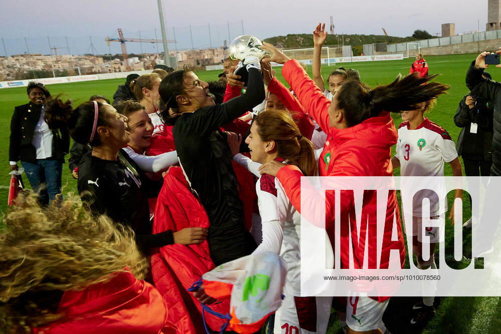 Morocco womens national soccer team players and officials celebrate winning the VisitMalta Women s International Trophy 2022 tournament after beating Moldova 4-0 in the final soccer match between Morocco and Moldova at the Tony Bezzina Stadium, Paola, Malta on 22 February 2022. Morocco v Moldova Womens VMW_22