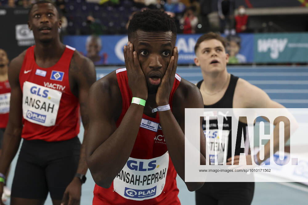 KW08 Deutsche Leichtathletik-Hallenmeisterschaften; Leipzig, 26.02.2022 Ueberrschender Deutscher Meister ueber 60m: Lucas Ansah-Peprah (Hamburger SV); Deutsche Leichtathletik-Hallenmeisterschaften am 26.02.2022 in der Quarterback Immobilien Arena in Leipzig (Deutschland).