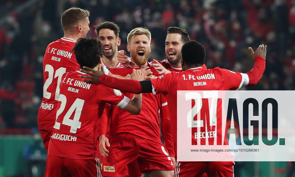 KW09 Grischa Prömel, Genki Haraguchi, Andreas Voglsammer 2:1, Sheraldo Becker jubelnd Freude Emotion Jubel nach 2:1 Fußball Fussball DFB Pokal Viertelfinale Herren DFL Saison 2021 2022 01.03.2022 1.FC Union Berlin FCU vs. FC St. Pauli DFL regulations prohibit any use of photographs as image sequences and or quasi-video.