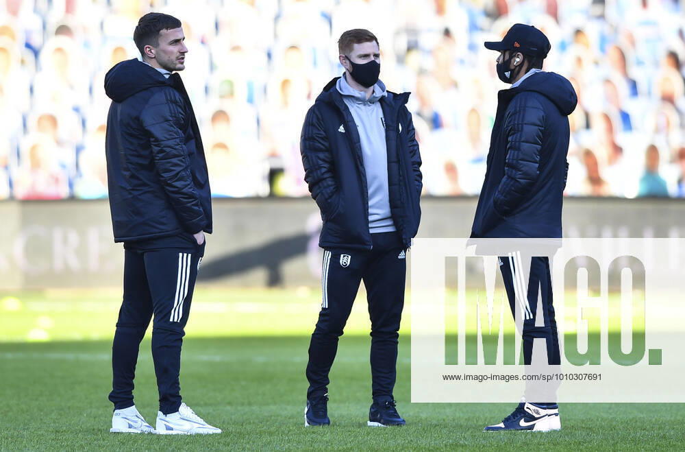 Mandatory Credit: Photo by Simon Dael BPI Shutterstock (11699709b) Fulham players inspect the pitch ahead of kick off Queens Park Rangers v Fulham, Emirates FA Cup, Third Round, Football, The Kiyan Prince Foundation Stadium, London, UK - 9 Jan 2021 Queens Park Rangers v Fulham, Emirates FA Cup, Third Round, Football, The Kiyan Prince Foundation Stadium, London, UK - 9 Jan 2021