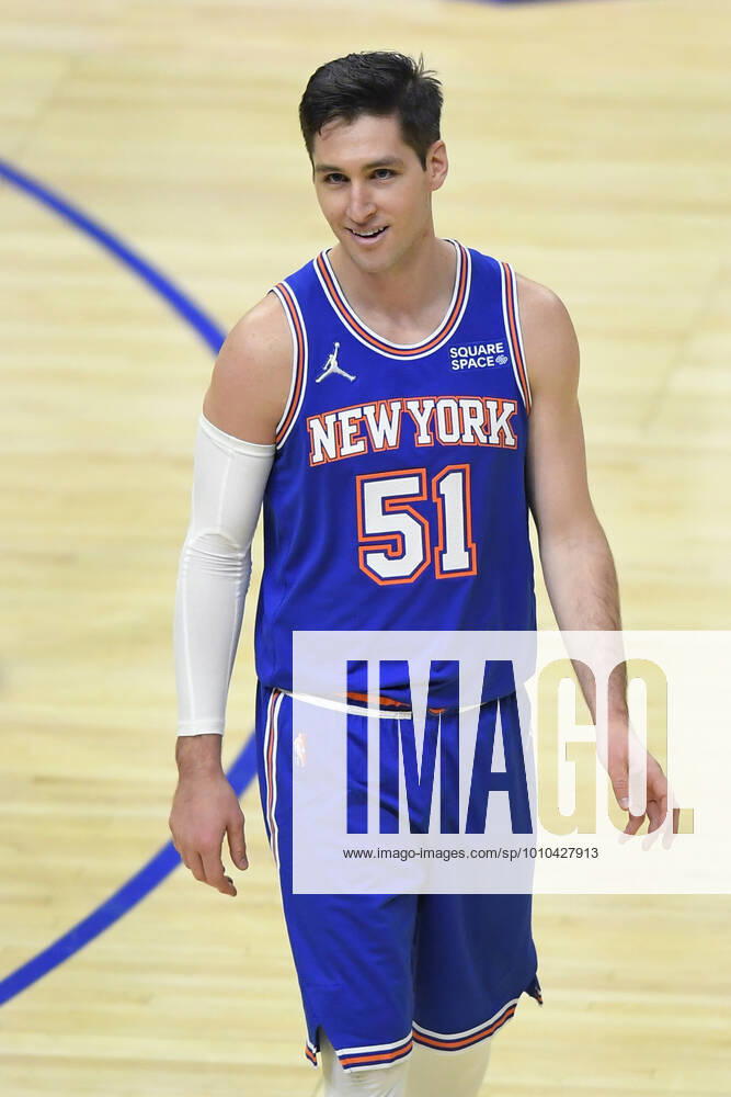 LOS ANGELES, CA - MARCH 06: New York Knicks guard Ryan Arcidiacono (51) while playing the LA Clippers in a NBA, Basketball Herren, USA basketball game played at on March 6, 2022 at Crypto.com arena in Los Angeles, CA. (Photo by John McCoy Icon Sportswire) NBA: MAR 06 Knicks at Clippers Icon2203062327