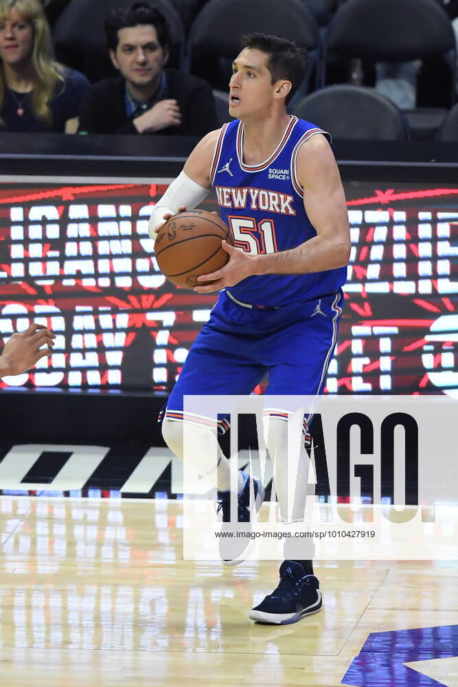 LOS ANGELES, CA - MARCH 06: New York Knicks guard Ryan Arcidiacono (51) while playing the LA Clippers in a NBA, Basketball Herren, USA basketball game played at on March 6, 2022 at Crypto.com arena in Los Angeles, CA. (Photo by John McCoy Icon Sportswire) NBA: MAR 06 Knicks at Clippers Icon2203062395