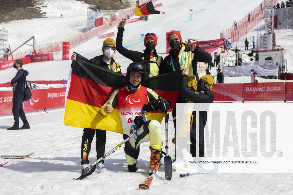 KW10 Yanqing (China) National Alpine Center 10.03.22 Para Ski Alpin, Impressionen Team D mit KRESS, Leander (GER) vom TSV Friedberg (BAY) nach seinem 2.Lauf im Riesen Slalom. Credit: Mika Volkmann