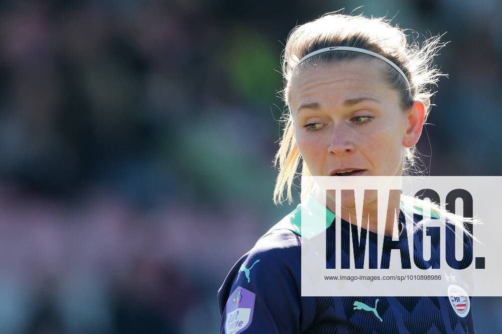 AMSTERDAM - Amelie Thestrup of PSV women during the Dutch Eredivisie women s match between Ajax and PSV at Sportcomplex De Toekomst on March 27, 2022 in Amsterdam, Netherlands. ANP JEROEN PUTMANS Pure Energie Eredivisie Women 2021 2022 ANPxSportx IVx