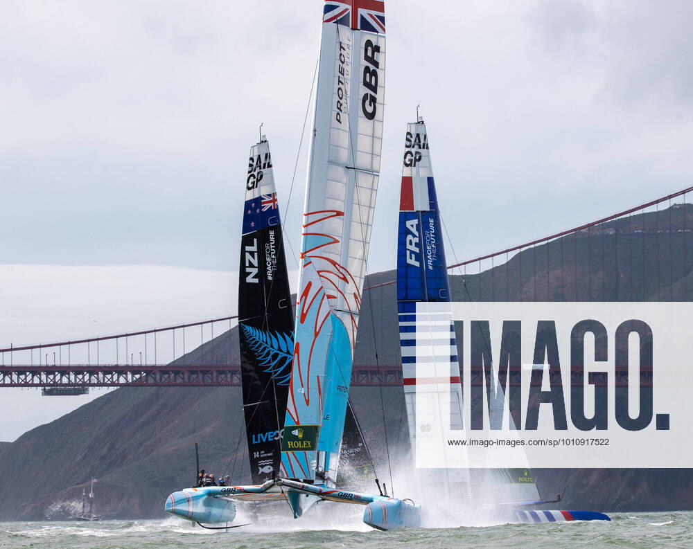 KW12 (220328) -- SAN FRANCISCO, March 28, 2022 -- Teams compete during the San Francisco SailGP in San Francisco, the United States, March 27, 2022. Australia SailGP Team won the SailGP Championship for a second successive year, beating Japan and the United States in the Grand Final in San Francisco. (Photo by Dong Xudong Xinhua) (SP)U.S.-SAN FRANCISCO-SAILING-SAILGP-FINAL WuxXiaoling