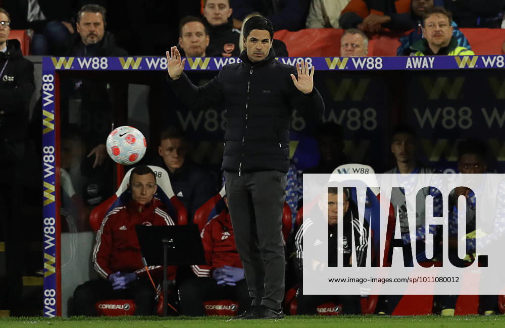 London, England, 4th April 2022. Mikel Arteta, Manager of Arsenal during the Premier League match at Selhurst Park, London. Picture credit should read: Paul Terry Sportimage . SPI-1615-0075