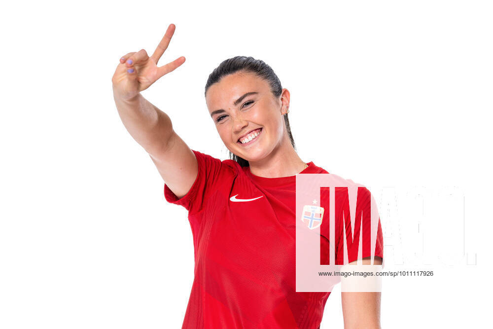 Ingrid Syrstad Engen of the Norwegian women?s national football team poses for a portrait on April 4, 2022 in Oslo. Photo: Vegard Grott BILDBYRAN kod VG VG0262 bbeng fotball fotboll football norge norway a kvinner portrett porträtt portraits dam