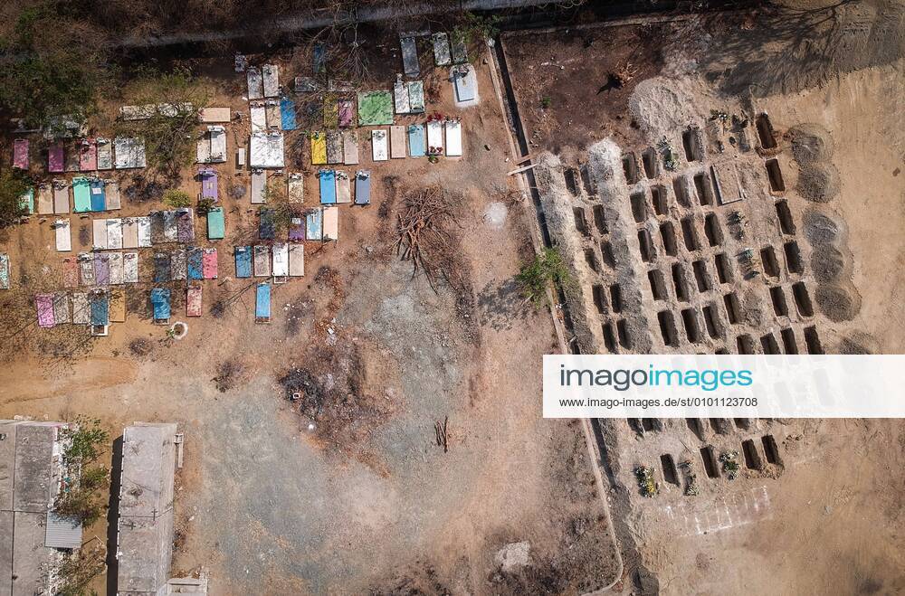 View of graves in El Palmar Pantheon, Acapulco, Guerrero State, Mexico, 23 May 2020. Given the increase in COVID-19 cases, the Guerrero state government created 300 mass graves in the coastal city of Acapulco, southern Mexico, since the pantheons and crematoriums are at the limit of their capacity. Guerrero state creates 300 graves for death of COVID-19 !ACHTUNG: NUR REDAKTIONELLE NUTZUNG!