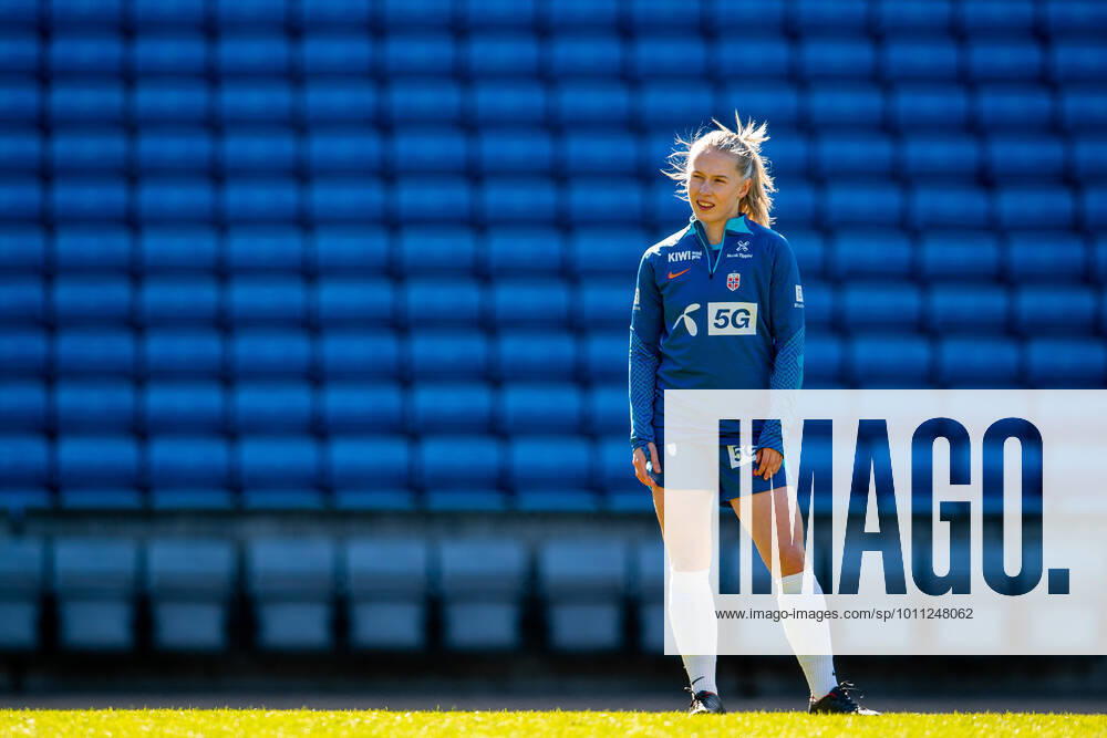 Thea Bjelde of the Norwegian women s national football team during a training session on April 11, 2022 in Oslo. Photo: Vegard Grott BILDBYRAN kod VG VG0265 bbeng fotboll football soccer fotball vm-kval kval fifa women s world cup qualifier qualifier träning practice training trening norge norway dam