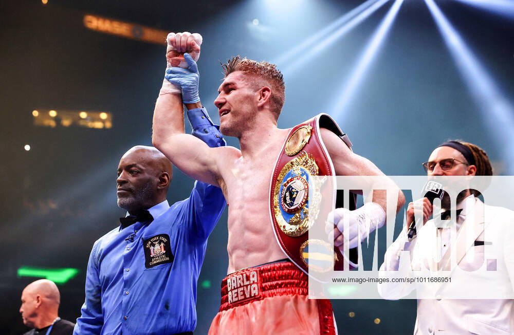 KW17 Jessie Vargas vs Liam Smith, Madison Square Garden, New York 30 4 2022 Liam Smith celebrates winning by stopping Jessie Vargas in the tenth round Liam Smith celebrates winning by stopping Jessie Vargas in the tenth round 30 4 2022