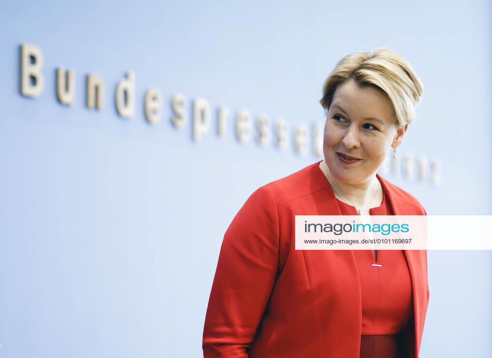 Bundesfamilienministerin Franziska Giffey (SPD) im Rahmen der Bundespressekonferenz in Berlin, 25.05.2020 Berlin Deutschland
