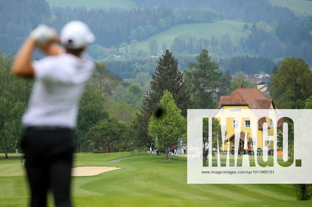 GOLF - Goesser Open 2022 MARIA LANKOWITZ,AUSTRIA,13.MAY.22 - GOLF - Alps Tour, Goesser Open, GC Erzherzog Johann. Image shows Borja Martin (ESP) and a general view of club house. GEPAxpictures Klansek