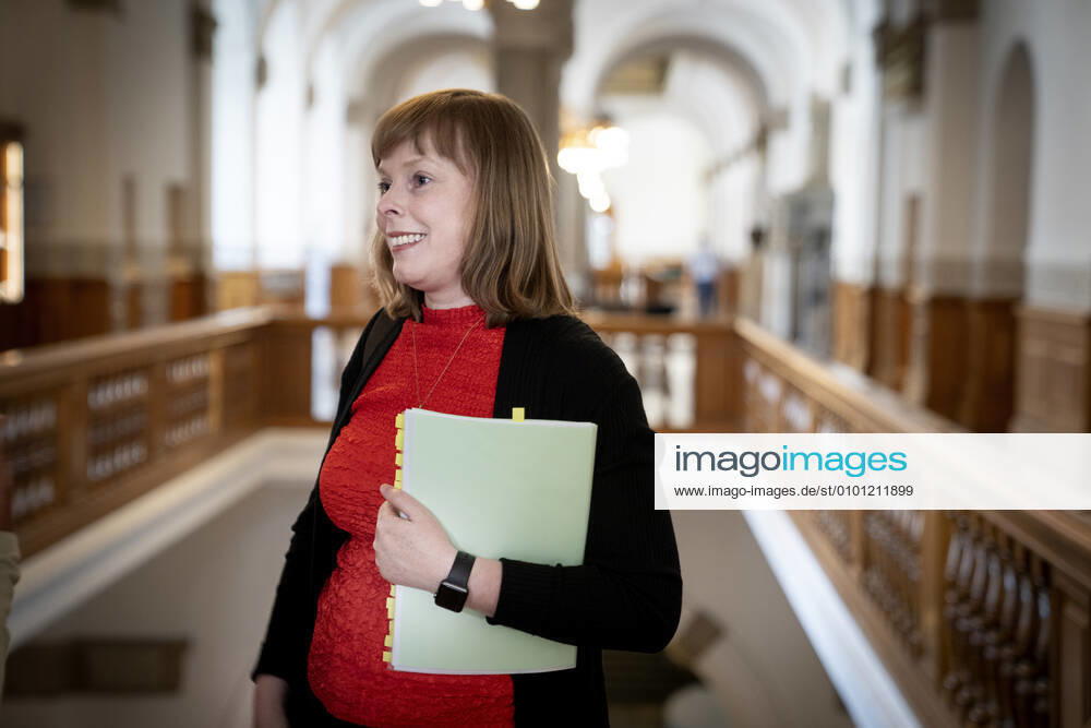 Kulturminister Joy Mogensen (S) er kaldt i aabent samraad om udbuddet af en ny digital public service-radiokanal paa Christiansborg, onsdag den 27. maj 2020. Ministeren skal blandt andet svare paa hvilke droeftelser om udbudsprocessen, der har vaeret internt i ministeriet og internt i regeringen, foer og efter udbuddet blev afgjort.. , Copenhagen Denmark