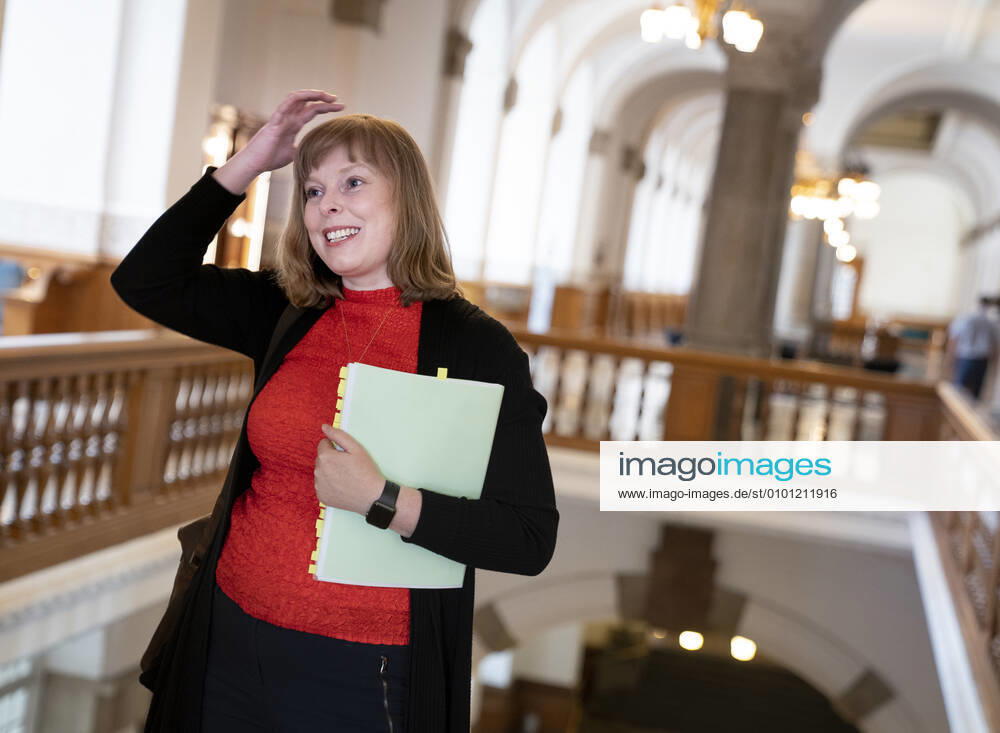 Kulturminister Joy Mogensen (S) er kaldt i aabent samraad om udbuddet af en ny digital public service-radiokanal paa Christiansborg, onsdag den 27. maj 2020. Ministeren skal blandt andet svare paa hvilke droeftelser om udbudsprocessen, der har vaeret internt i ministeriet og internt i regeringen, foer og efter udbuddet blev afgjort.. , Copenhagen Denmark