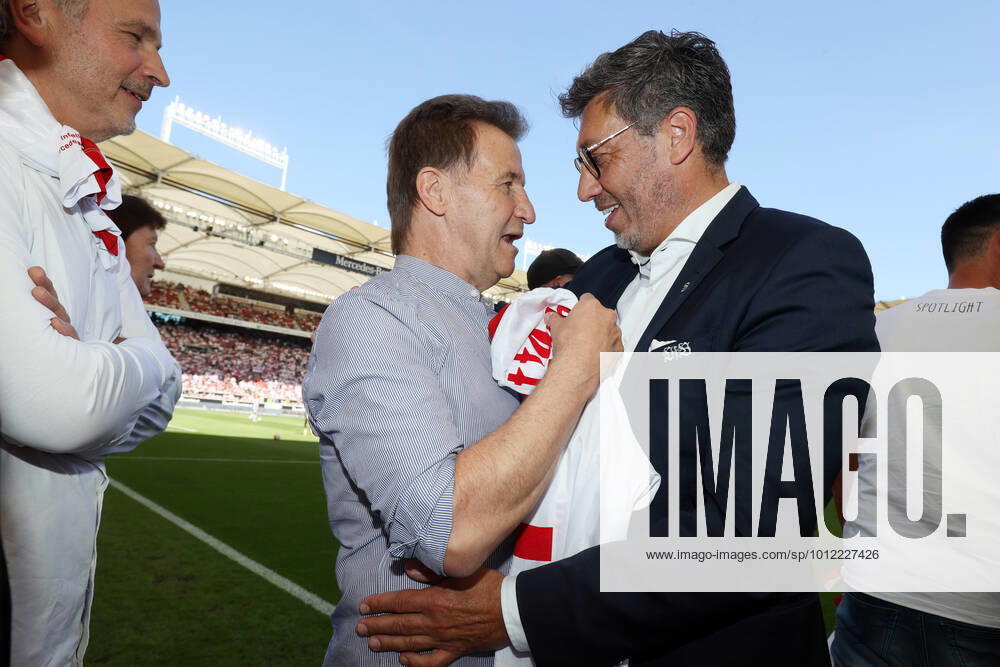 VfB Stuttgart - 1. FC Köln Deutschland, Stuttgart, 14.05.2022, Fussball, Bundesliga, VfB Stuttgart - 1. FC Köln: v.l. Fritz Walter, Claus Vogt (Präsident VfB Stuttgart).