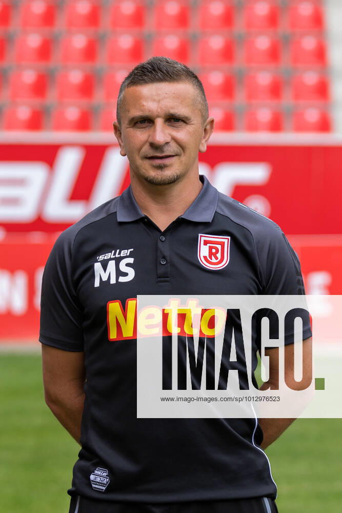 Mersad Selimbegovic; SSV Jahn Regensburg; 2.BL, Porträttermin 2022 2023