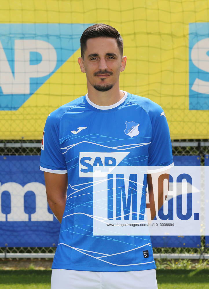 Benjamin Hübner (Hoffenh) , TSG 1899 Hoffenheim . Porträttermin TSG 1899 Hoffenheim 2022-2023 . Zuzenhausen, GER, 06.07.2022 ,Fussball 1. Bundesliga 2021 2022 . Editorial use only !