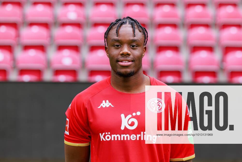 Mainz, MEWA-Arena, 11.07.2022, Mannschaftsfoto 1. Bundesliga - 1.FSV Mainz 05, Anderson Lucoqui (23)